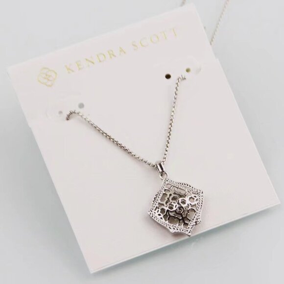 Kendra Scott necklace - Picture 2 of 5